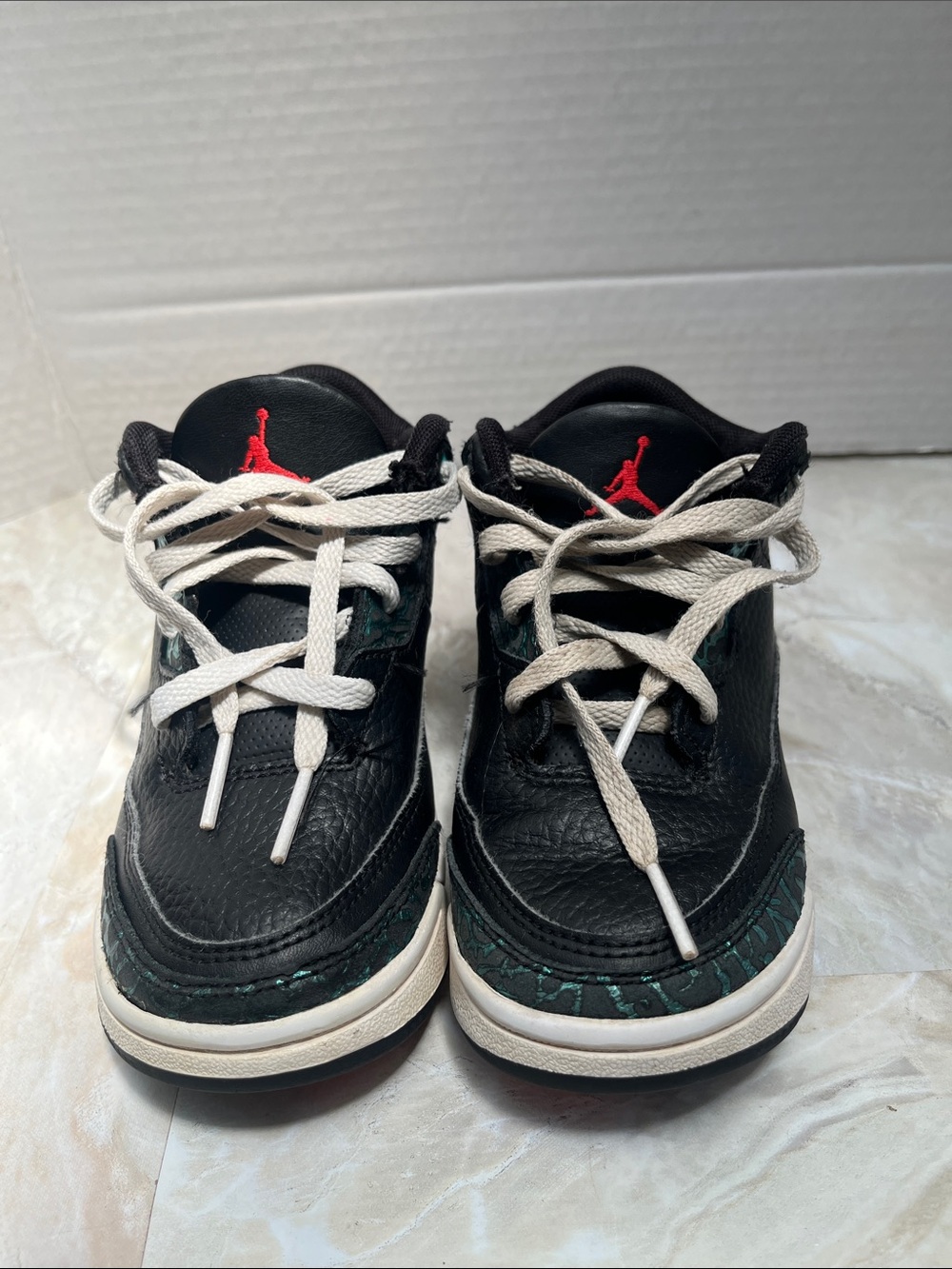 Jordan Kids Black Sneakers with Red Jumpman